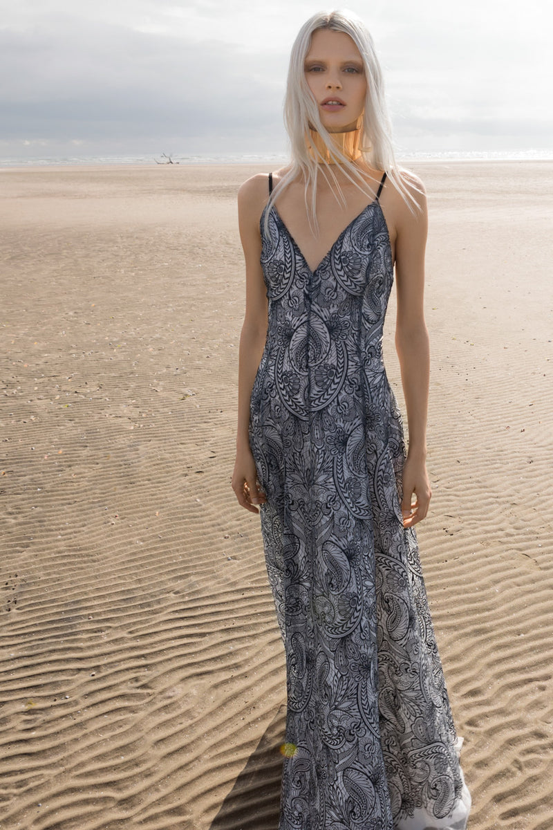 MILVA MI Black + Cream Lace Overlay Maxi Dress Timeless Martha's Vineyard 