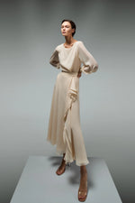 DESANTIS Cream Silk Blouson Boat Neck Top Timeless Martha's Vineyard 